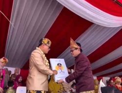 Bank Kuningan Meriahkan Karnaval Budaya HUT ke-527 dengan Tarian Mojang Priangan dan Promosi Tabungan Ciremaiku